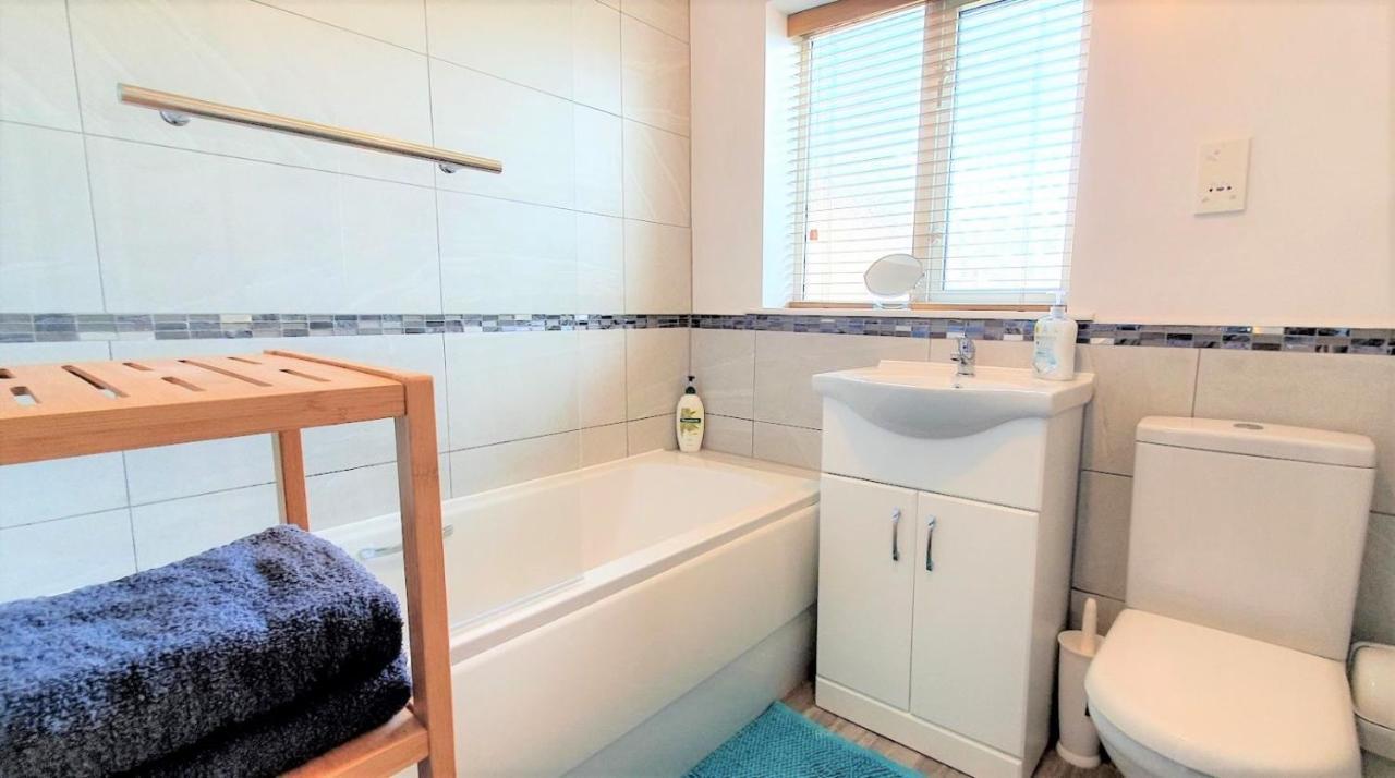 Comfortable Victorian 3 Bedroom Semi-Detached House With Fast Wi-Fi Sittingbourne Exterior foto