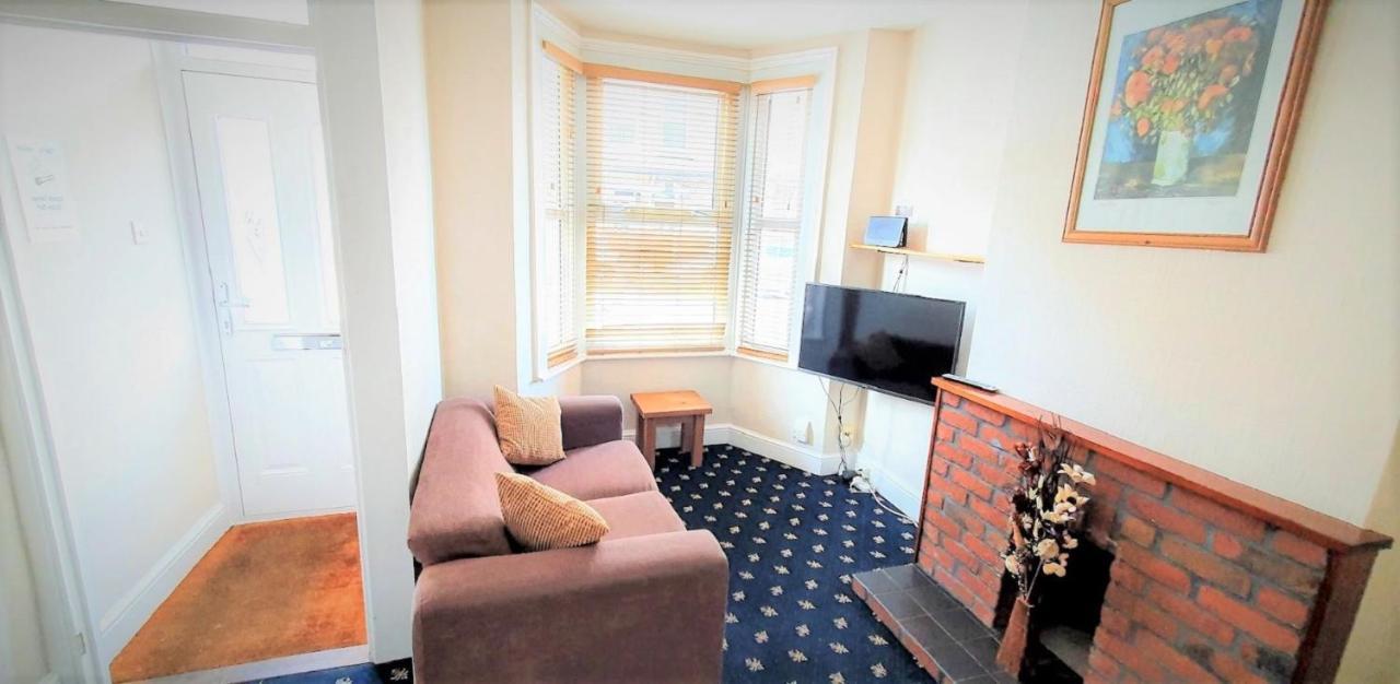 Comfortable Victorian 3 Bedroom Semi-Detached House With Fast Wi-Fi Sittingbourne Exterior foto