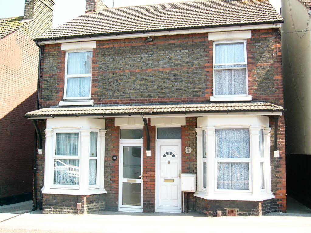 Comfortable Victorian 3 Bedroom Semi-Detached House With Fast Wi-Fi Sittingbourne Exterior foto