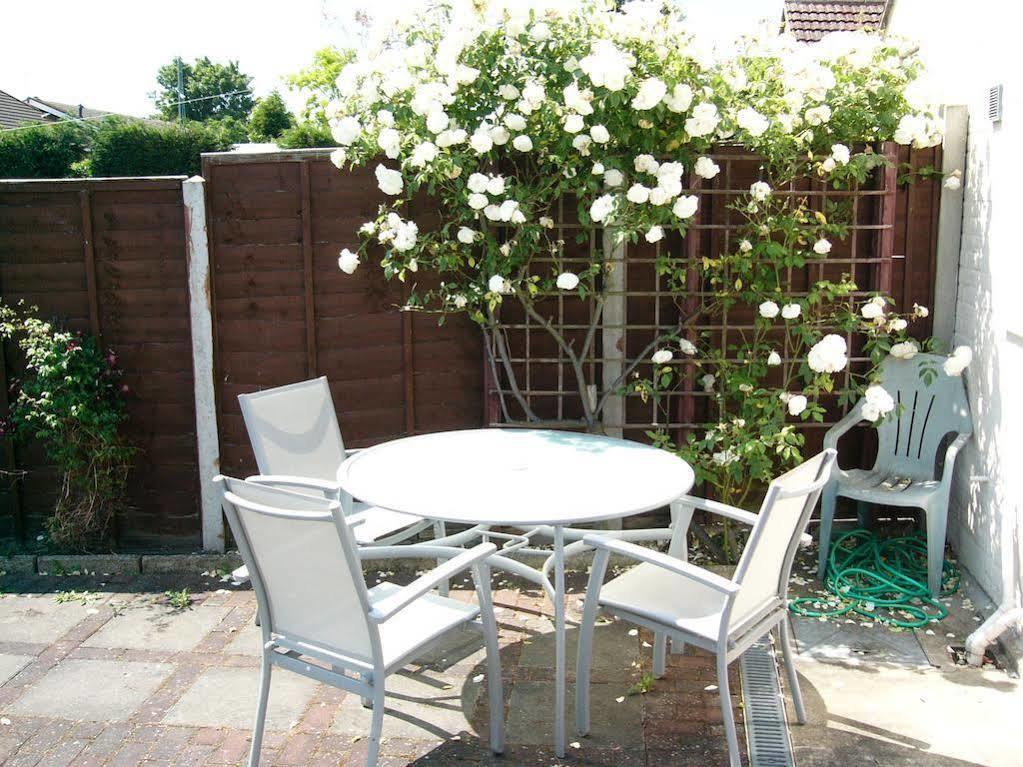 Comfortable Victorian 3 Bedroom Semi-Detached House With Fast Wi-Fi Sittingbourne Exterior foto