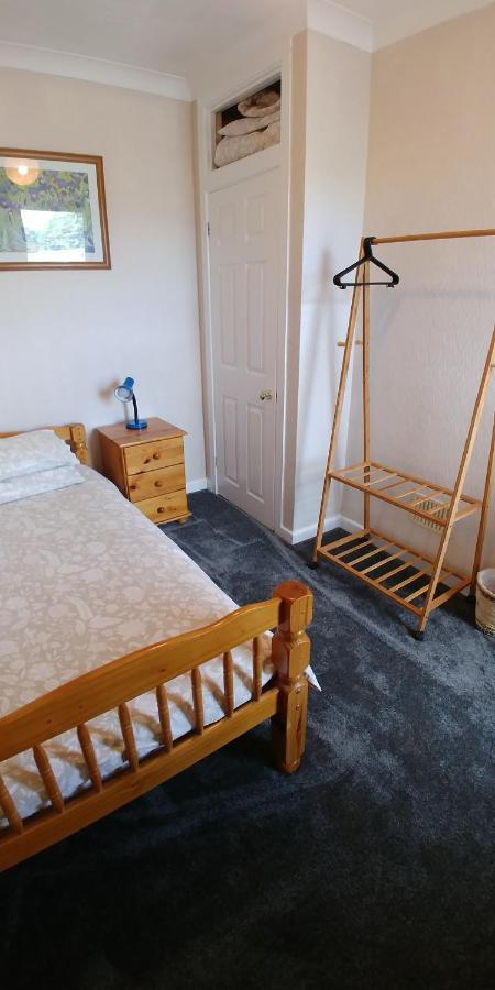 Comfortable Victorian 3 Bedroom Semi-Detached House With Fast Wi-Fi Sittingbourne Exterior foto