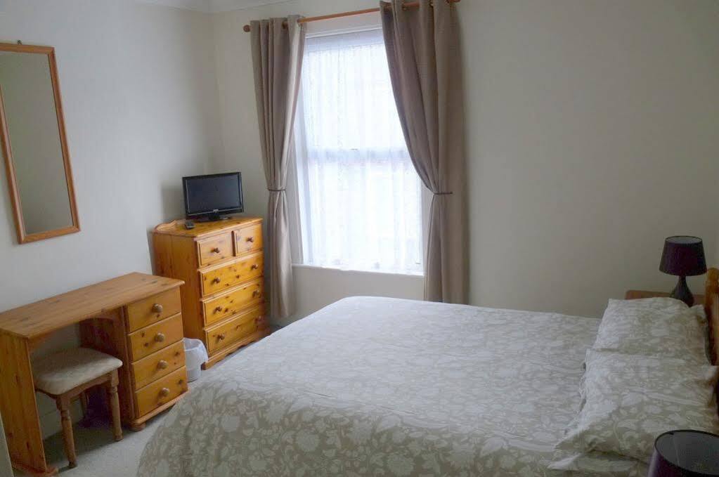 Comfortable Victorian 3 Bedroom Semi-Detached House With Fast Wi-Fi Sittingbourne Exterior foto